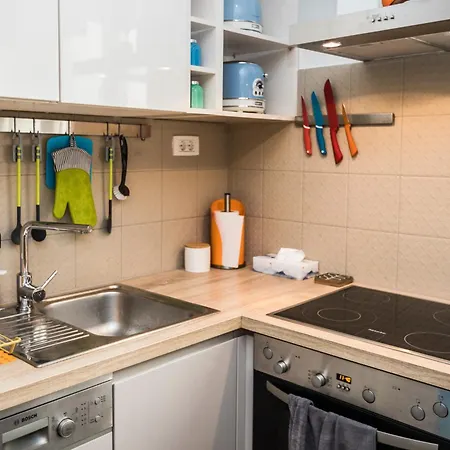 Apartment Old Stoney - Renovated Near Palace